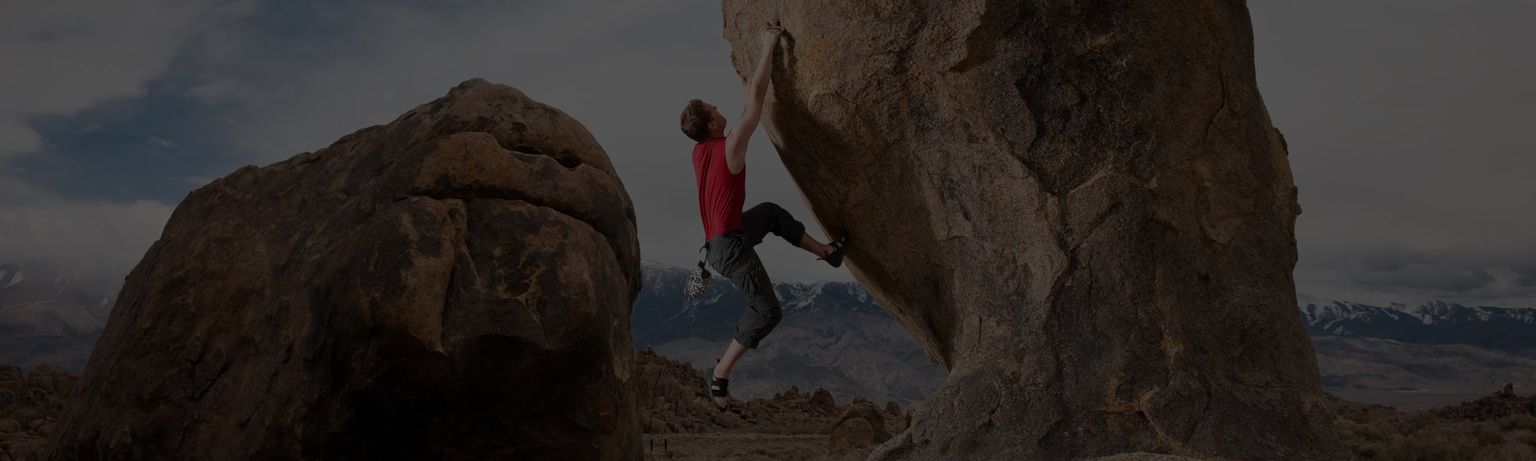 CoverShort: Bouldering Man Desktop