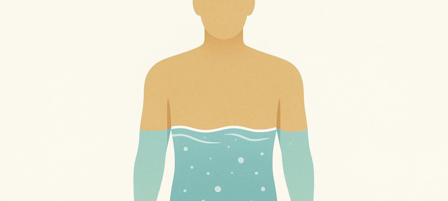 A stylized human figure is shown from the chest down, with the lower half filled with blue water and bubbles, representing the concept of water weight.